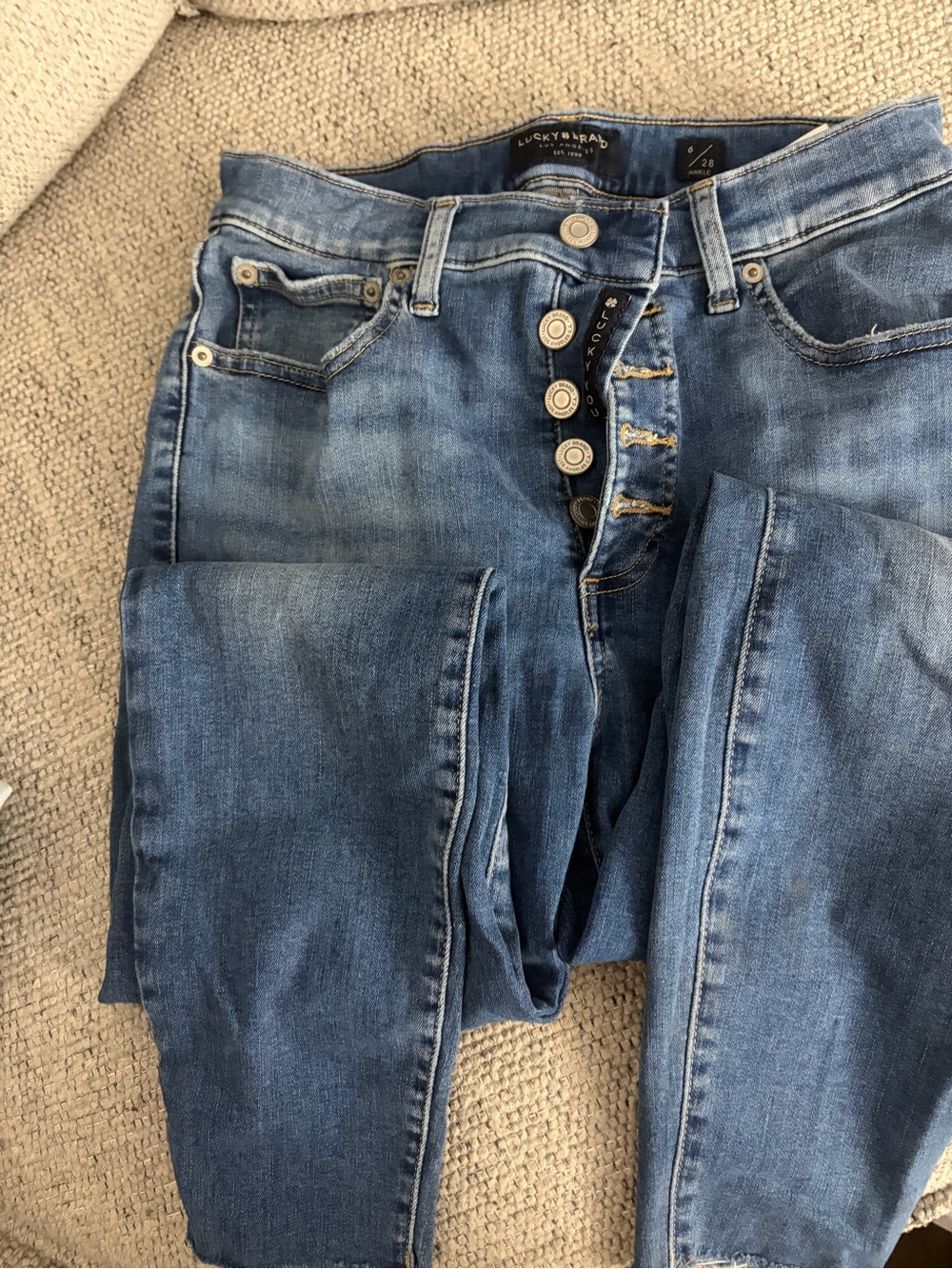 Lucky Brand Skinny Jeans in Medium Blue Wash